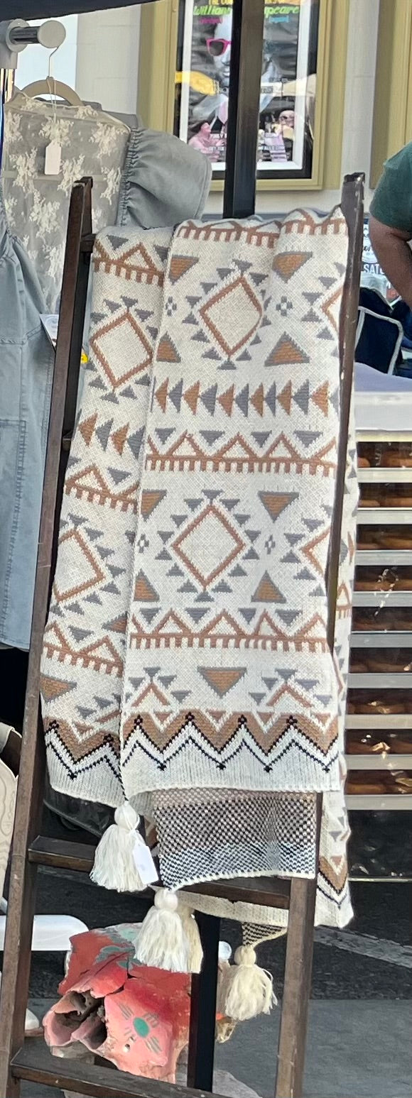 Soft Cozy Knit Sofa Blanket Fringed Shawl
