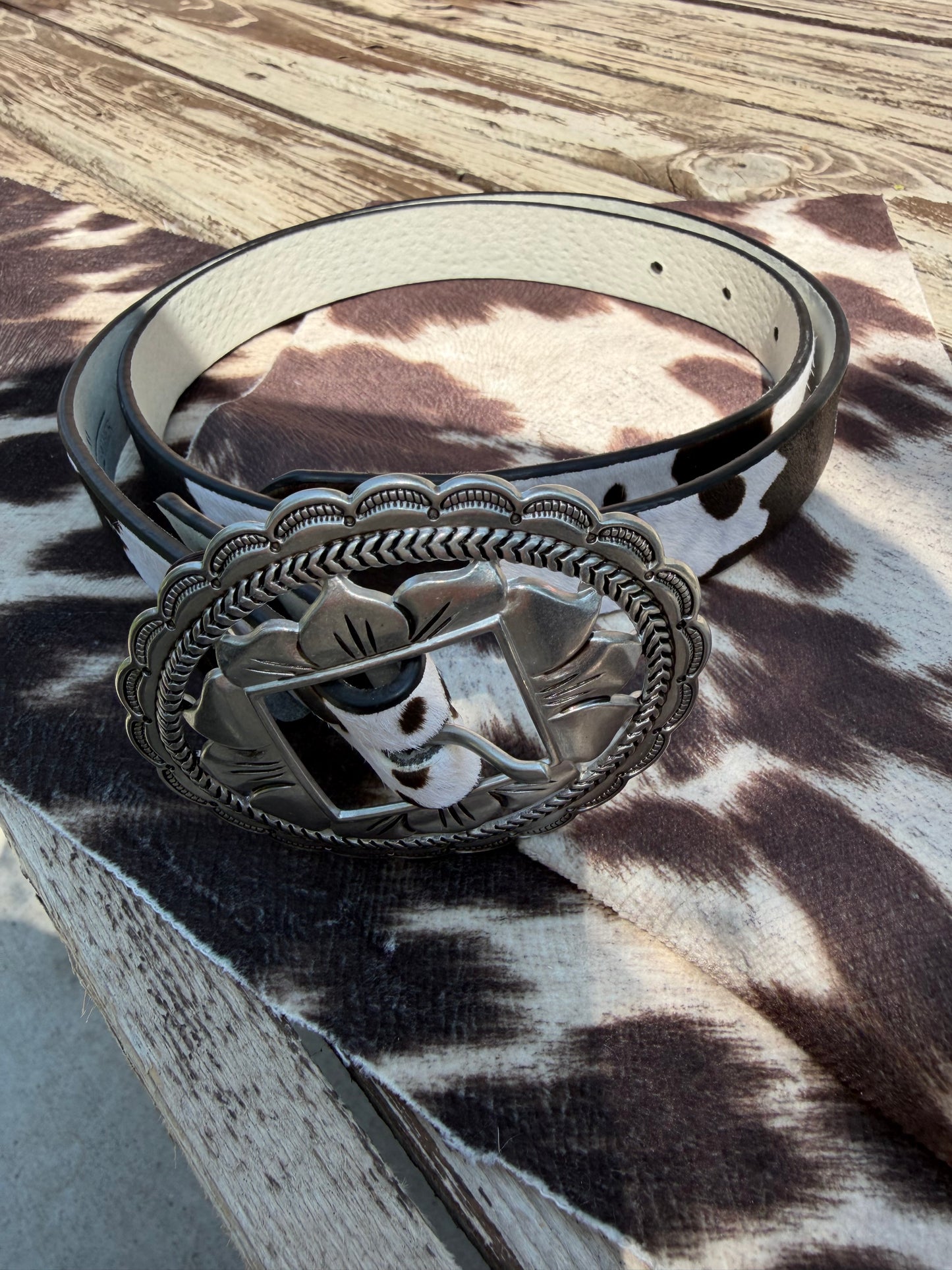 Western Oval Floral Etched Buckle W. Genuine Cowhair Leather