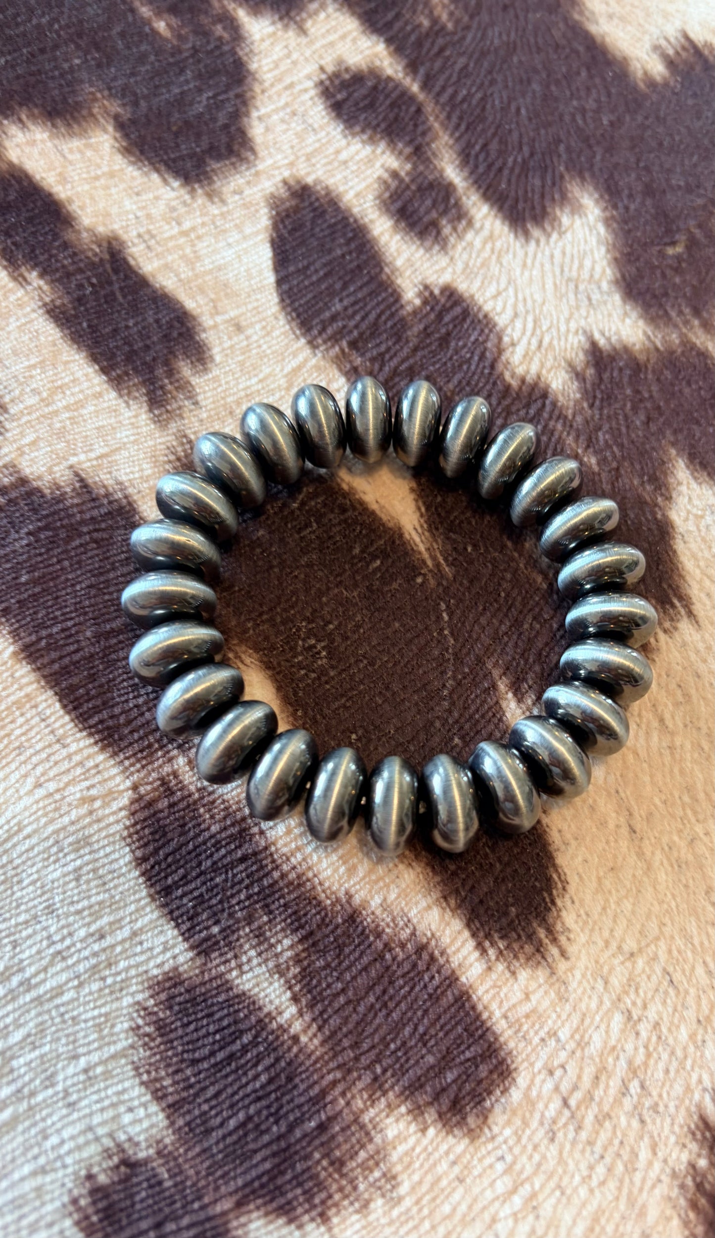 Western Style Flat Navajo Pearl Beaded Stretch Bracelet
